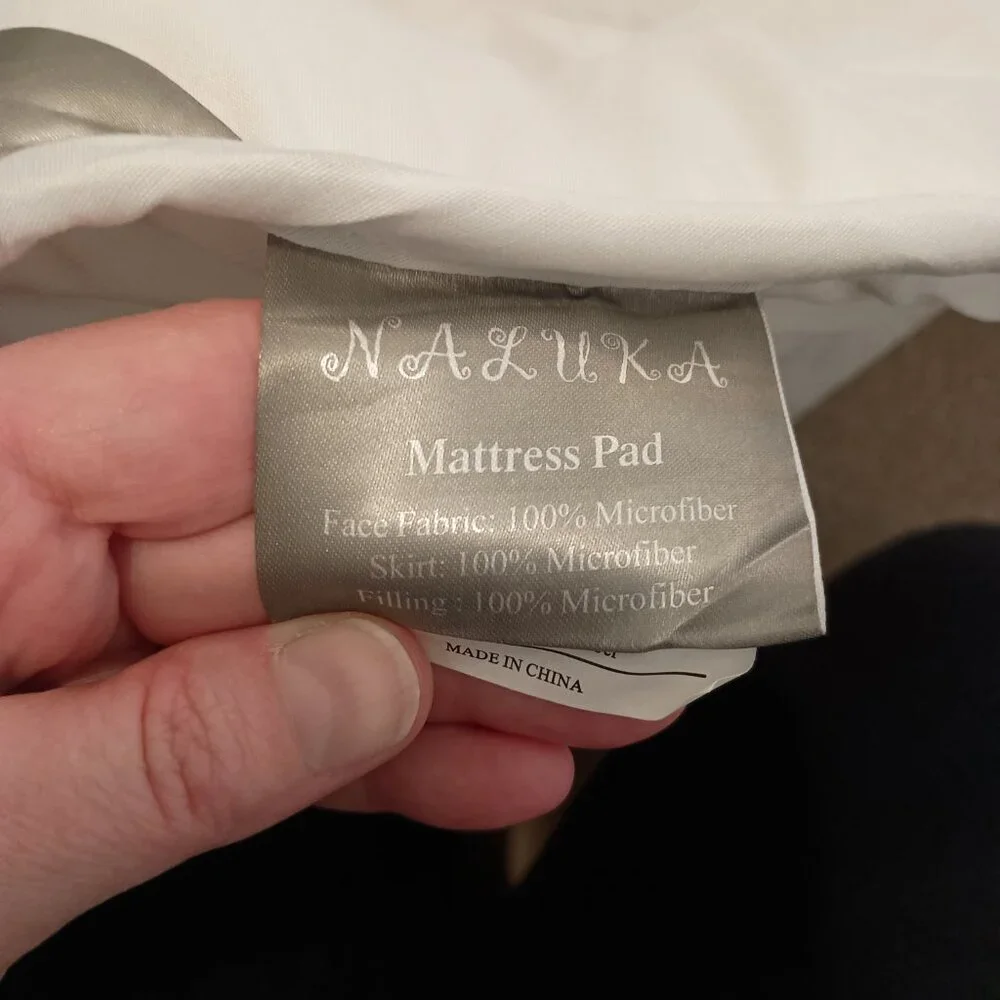 NWOT✨Nakula🔸Twin Mattress Microfiber Cover Protector